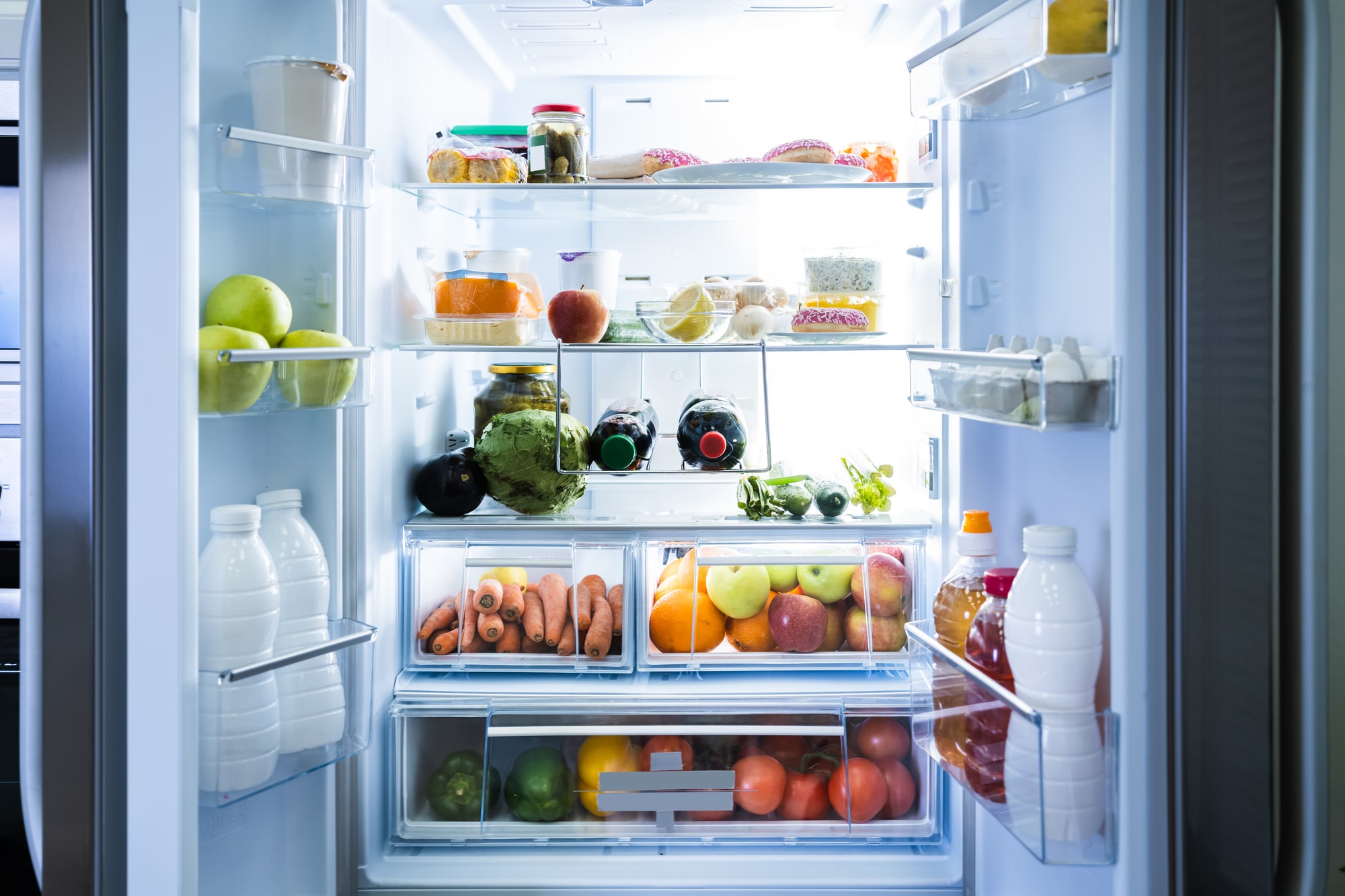 10 secrets incroyables pour garder vos fruits frais plus longtemps dans votre frigo
