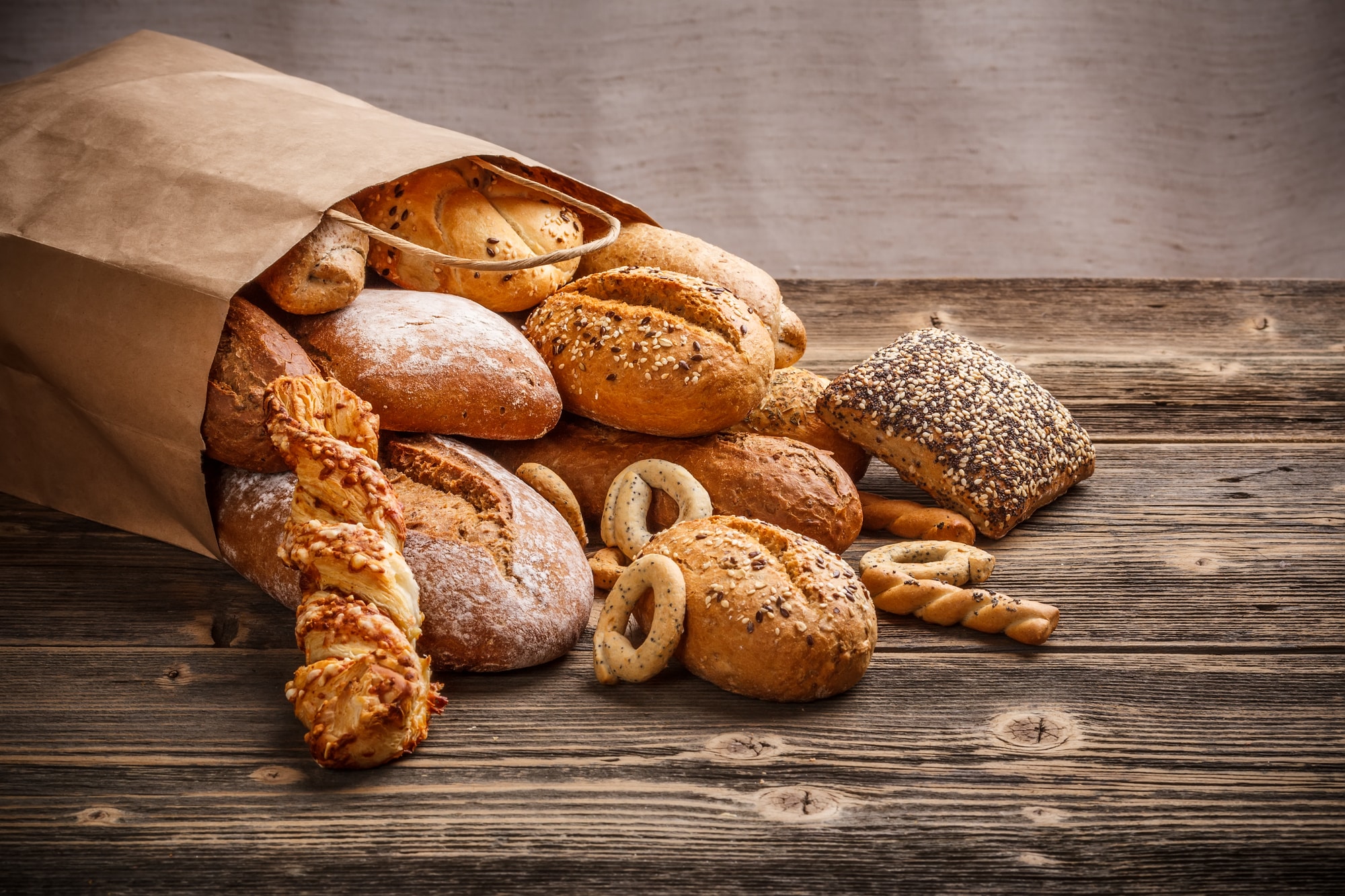 Ne jetez plus votre vieux pain découvrez 3 recettes étonnantes pour le transformer en délices !